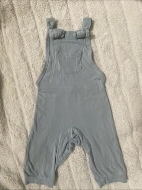 Kyte BABY Children’s Light Blue Knotted-Strap Overalls